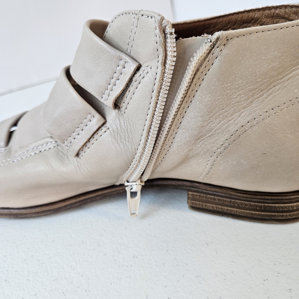 Miz Mooz Dewdrop Leather Side Zip Sandals Cream Size 39 Wide - Picture 5 of 11